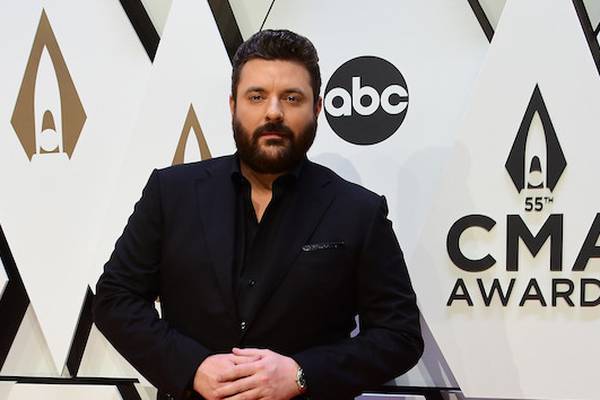 Chris Young + Mitchell Tenpenny might be “At the End of a Bar,” but Chris doesn’t know Mitchell’s drink order