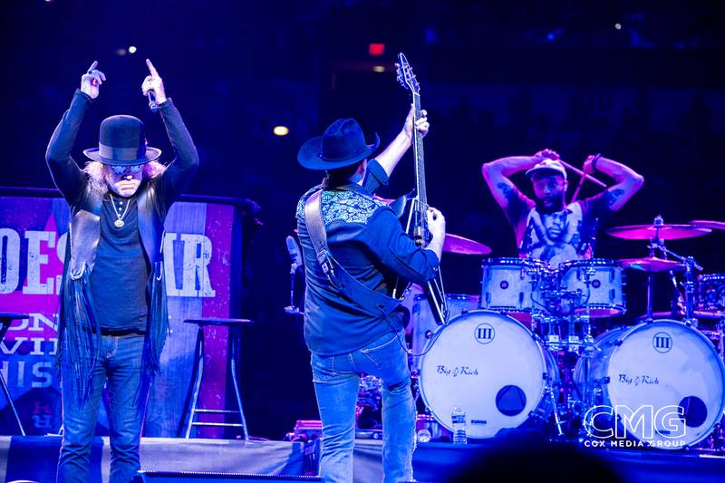 Big & Rich hit the stage on Friday night, February 23, 2024, at the San Antonio Rodeo with a big show! Celebrating our service men and women, vets, and heroes, they performed their hits. Gretchen Wilson came out a few songs into the set to sing even more amazing songs, and the crowd loved every minute of it.