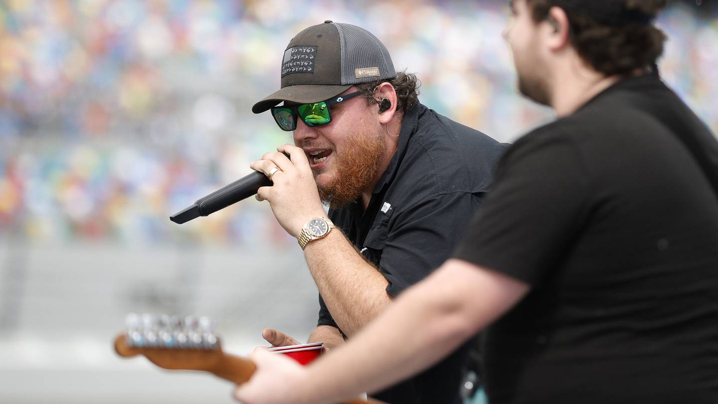 VIDEO Luke Combs makes last place finishers of his fantasy football