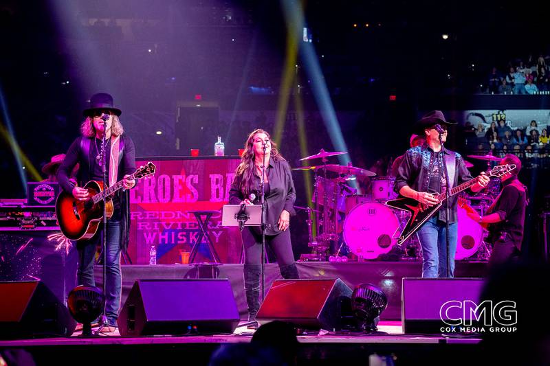 Big & Rich hit the stage on Friday night, February 23, 2024, at the San Antonio Rodeo with a big show! Celebrating our service men and women, vets, and heroes, they performed their hits. Gretchen Wilson came out a few songs into the set to sing even more amazing songs, and the crowd loved every minute of it.