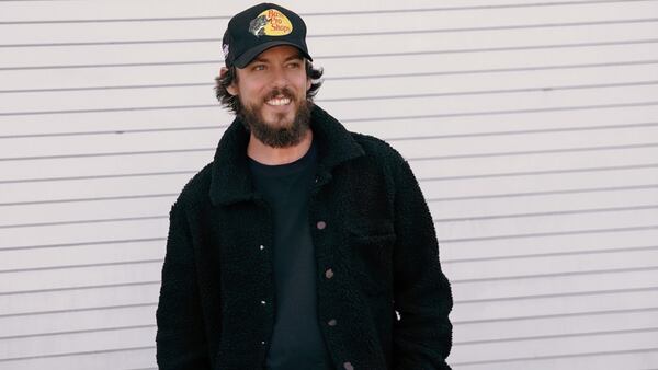 Chris Janson goes hunting in Bass Pro Shops in new music video tease