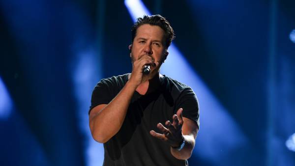 Farm Tour's more than a concert for Luke Bryan: "We’re helping people feed Americans"