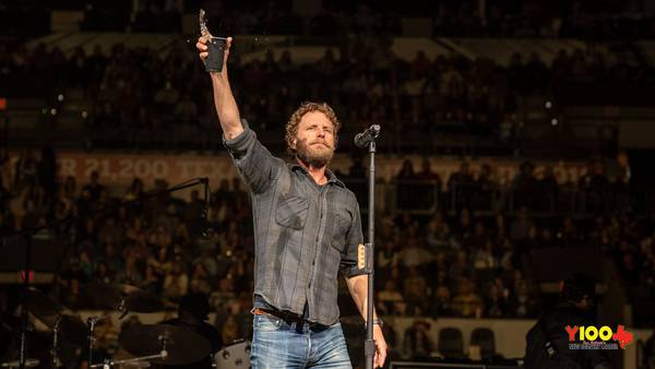 Dierks Bentley Live at the San Antonio Rodeo - February 18, 2020 (Photos)