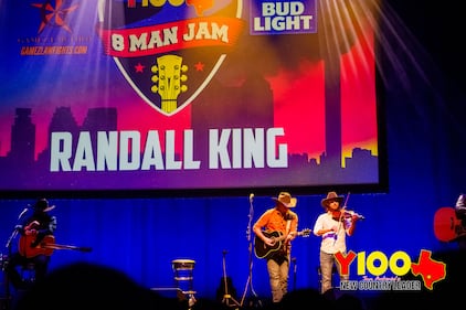 We know and love Randall so much, it was a no-brainer to invite him to come to the Y100 8 Man Jam! We’re so glad he could join us for our year-end party. Thanks to everyone who came out (and worked hard to win those tickets)!