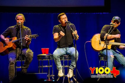 Scotty McCreery came back to the Y100 8 Man Jam in a big way this year! Such a great performer, and so generous to all the other artists on stage. Thanks to everyone who came out (and worked hard to win those tickets)!