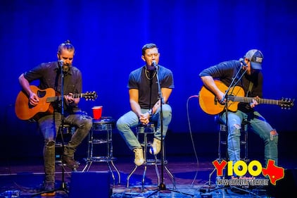 Scotty McCreery came back to the Y100 8 Man Jam in a big way this year! Such a great performer, and so generous to all the other artists on stage. Thanks to everyone who came out (and worked hard to win those tickets)!