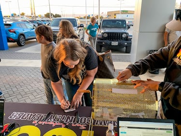 Wednesday, November 6, 2024, Y100 stopped at Gunn Chevrolet to give away tickets to the 2024 Y100 Gamez Law 8 Man Jam, presented by Bud Light! We gave away a bunch of tickets to the show! Come out to all the ticket stops for your chance to win!