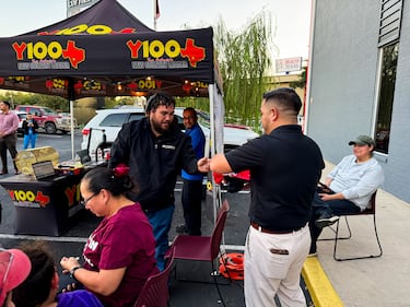 Thursday, November 14, 2024, Y100 stopped at Gamez Law Firm to give away tickets to the 2024 Y100 Gamez Law 8 Man Jam, presented by Bud Light! We gave away a bunch of tickets to the show! Come out to all the ticket stops for your chance to win!