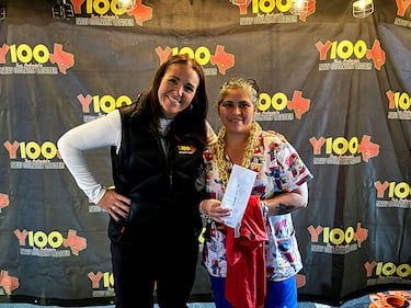 Thursday, November 14, 2024, Y100 stopped at Gamez Law Firm to give away tickets to the 2024 Y100 Gamez Law 8 Man Jam, presented by Bud Light! We gave away a bunch of tickets to the show! Come out to all the ticket stops for your chance to win!