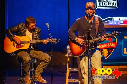 Warren Zeiders is so great, and we are so happy to have been able to get him out the Y100 8 Man Jam after his tour with Jelly Roll! We’re so glad he could join us for our year-end party. Thanks to everyone who came out (and worked hard to win those tickets)!